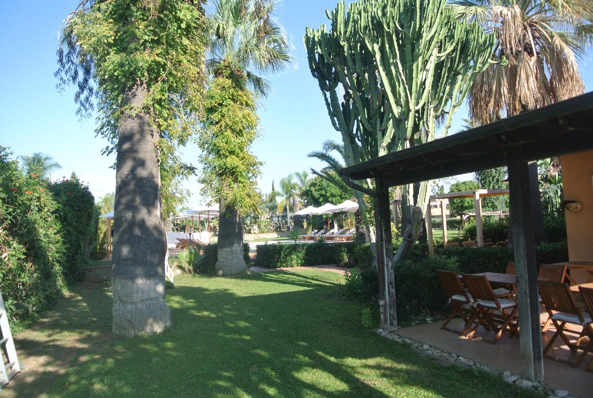 Villa Carlotta Resort San Leone Exterior photo